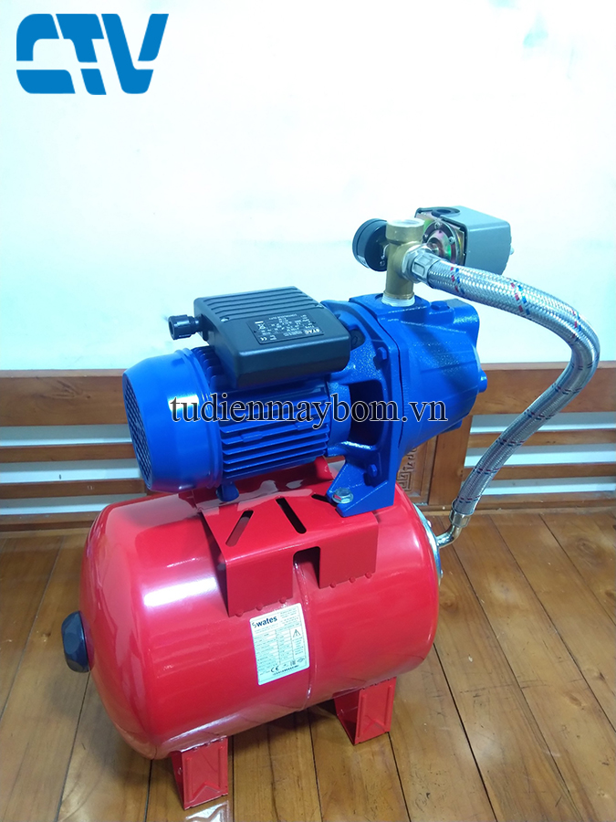 Cường Thịnh Vương lắp đặt máy bơm tăng áp gia đình